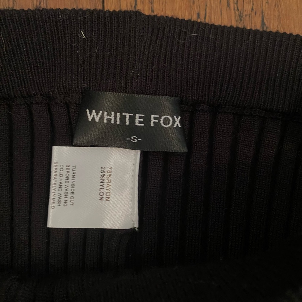 Whitefox Ribbed Shorts - Picture 3 of 5